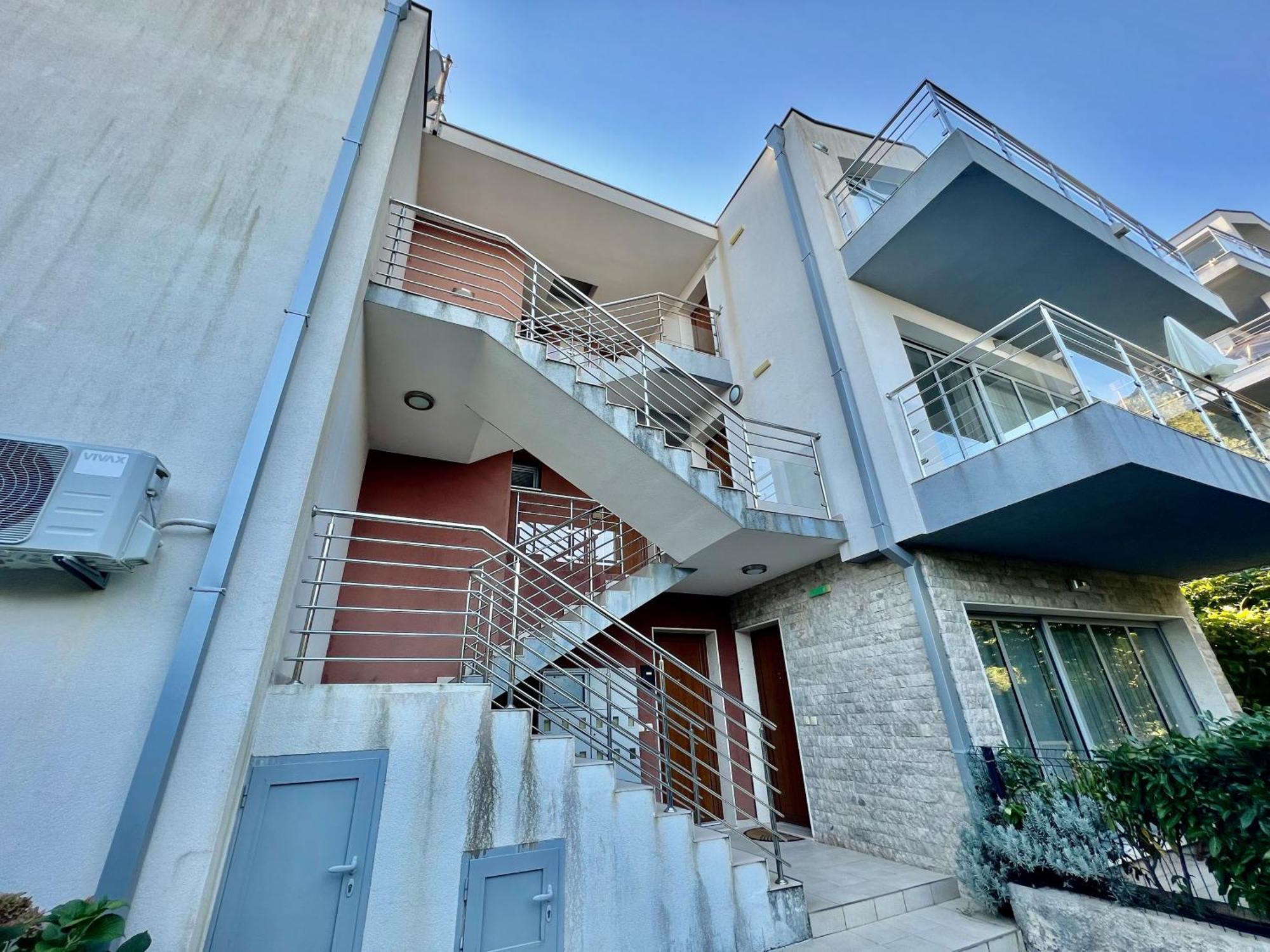 Apartmán Acacia Hill B8 Ðenovići Exteriér fotografie